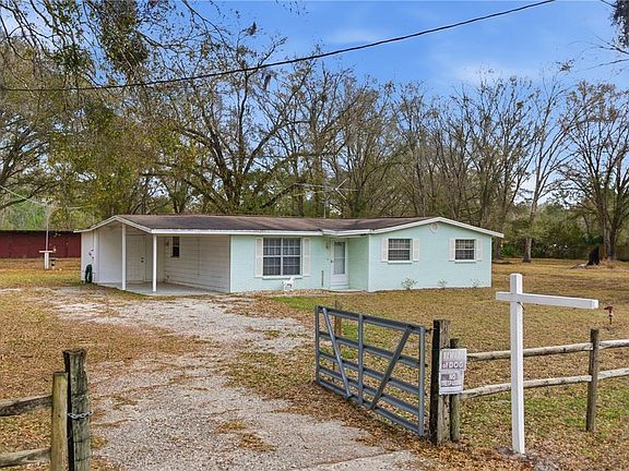 3rd image of 33725 Camerton Rd