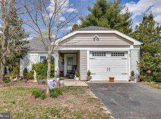 8 Banbury Ln, Southampton, NJ