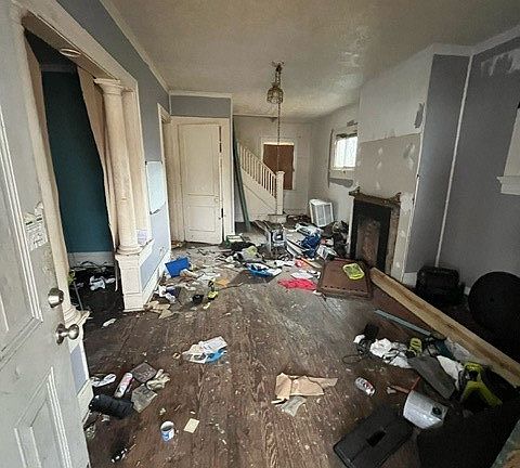 3rd image of 28 N Ardmore Ave