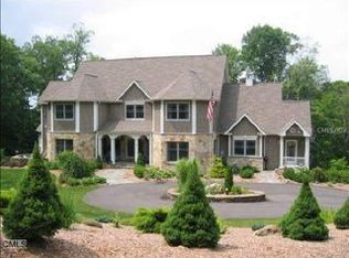 9 Silver Brook Ln, Woodbury, CT 06798