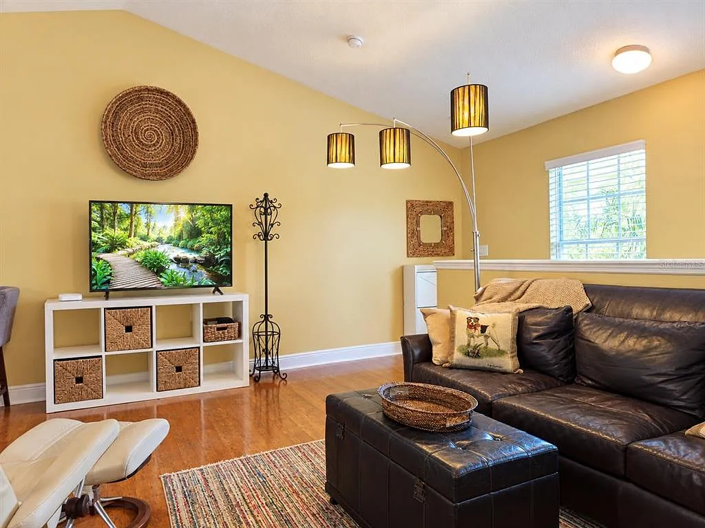 Studio, 1.0 bath, 440 sqft, $1,200 — Photo 4