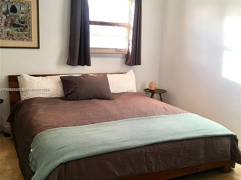 618 Euclid Ave #404 — Photo 3