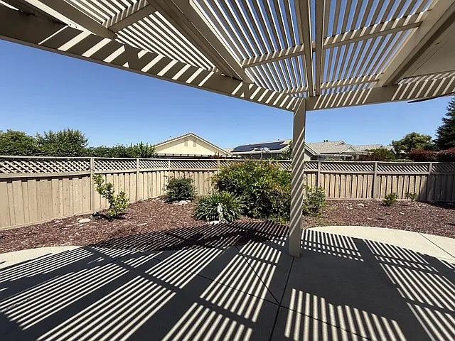2544 Woodacre Ln — Photo 14