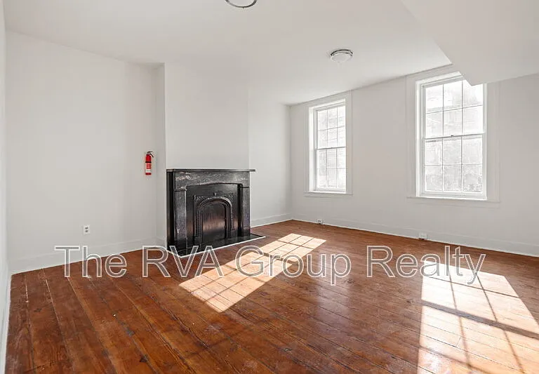 25 S Jefferson St #B — Photo 12