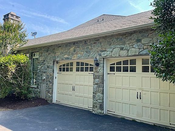 5th image of 12724 Split Creek Ct