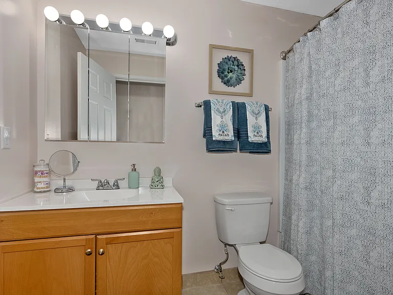 Miamiview Apartments — Photo 18
