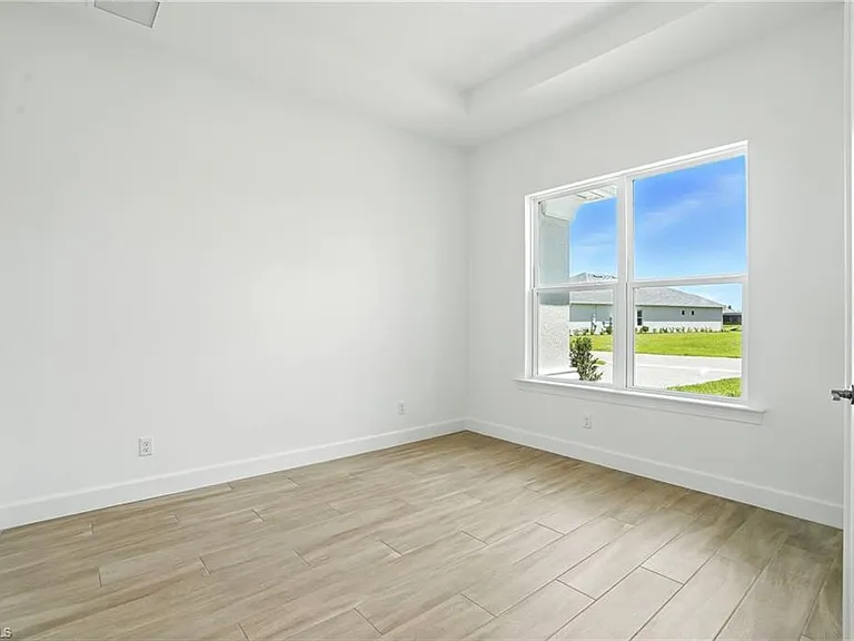 18301 Terracina Dr — Photo 17