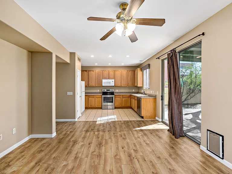 953 W Calle Carasol — Photo 14