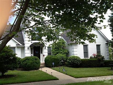 1st image of 805 Broadmoor Cir