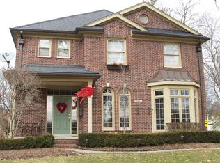 10044 Ludlow Ave, Huntington Woods, MI 48070