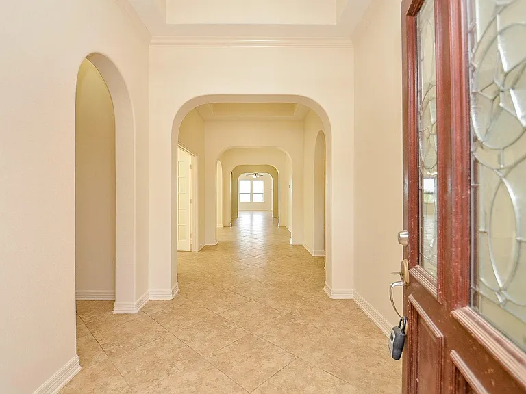 6510 Arroyo Springs Ln — Photo 2