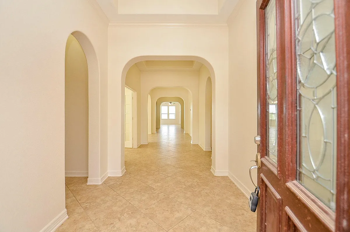 Building Photo - 6510 Arroyo Springs Ln
