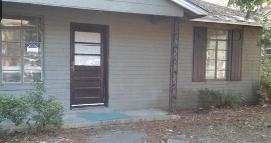 1st image of 203 E Moore St