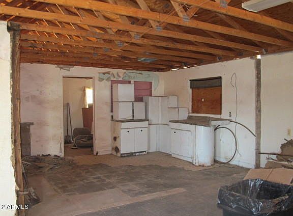 2nd image of 1221 S Belmont Ave