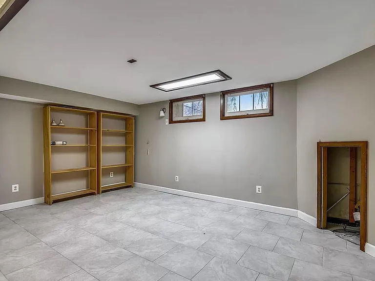 8025 Lansdale Rd — Photo 25