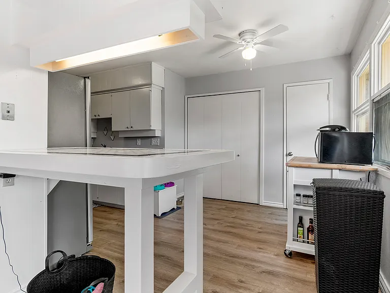 1511 Meadow View Dr — Photo 11