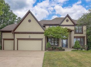 2412 SW Winterfield Ct, Lees Summit, MO 64081
