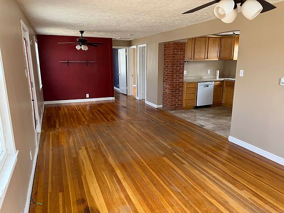4th image of 1124 Williams Ave