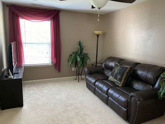 3rd image of 3949 Catawba Hills Dr
