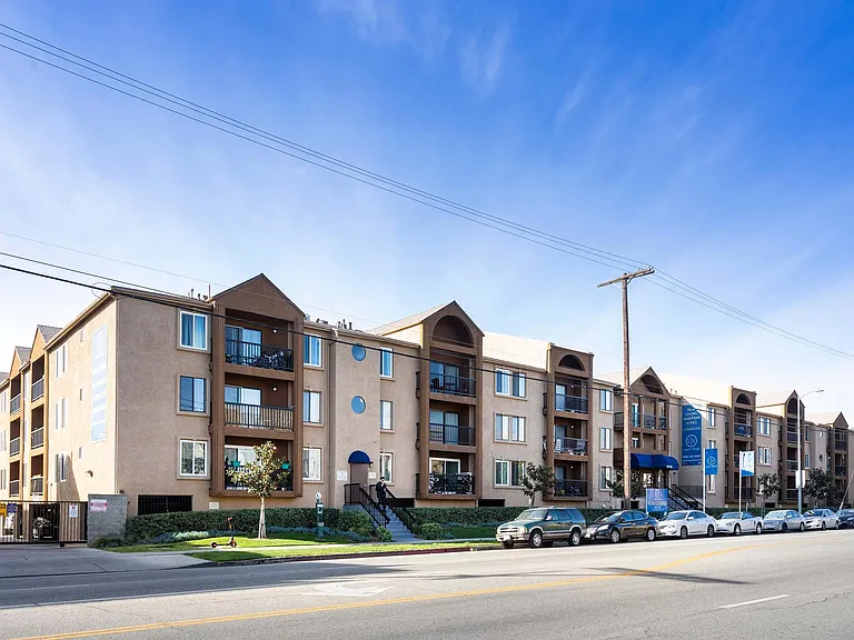 Lassen Village Apartments — Photo 2