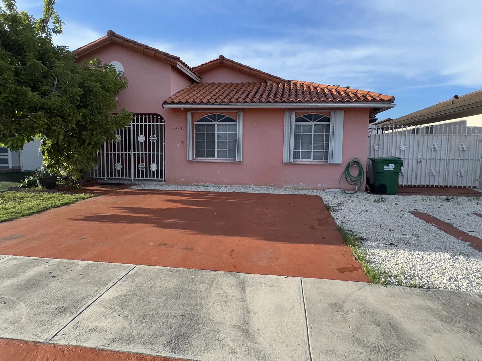 3 bed, 2.0 bath, 1700 sqft, $3,500 — Photo 2