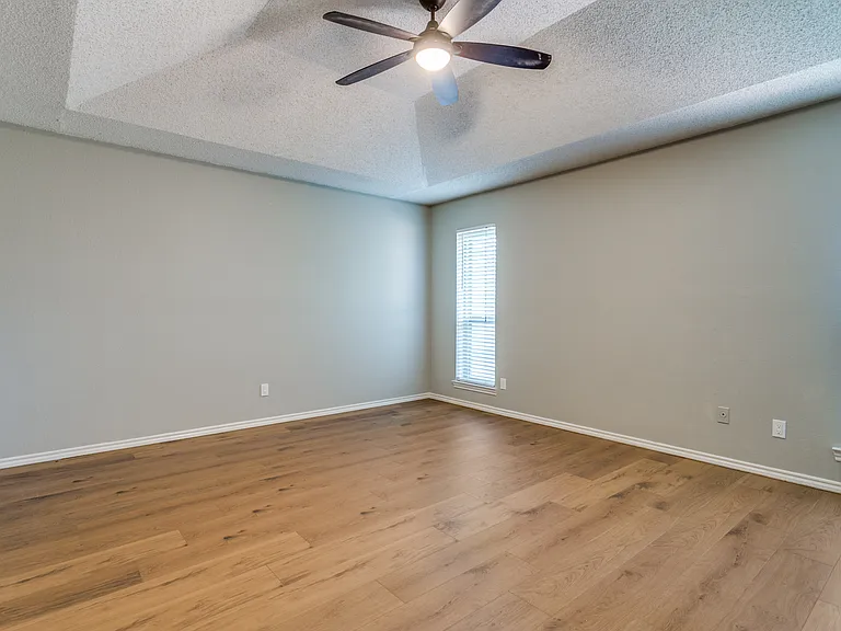 8 Winding Creek Ct — Photo 12