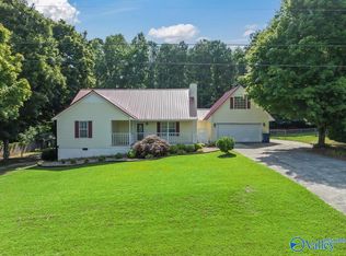 360 Lemon Tree Cir, Union Grove, AL 35175