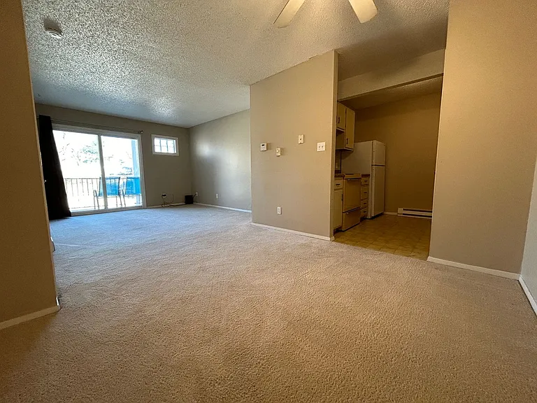 912 N Walnut St — Photo 12