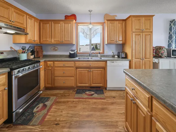 455 Elena Ln, Saint Joseph, MN 56374