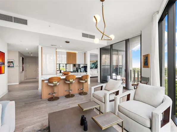 2831 S Bayshore Dr #905, Miami, FL 33133