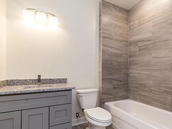 5th image of 2411 Kensington Ave APT 205