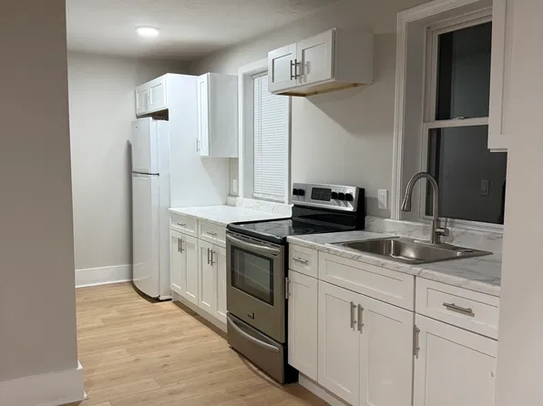 62 Grove St, Fitchburg, MA