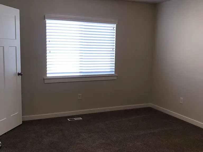 7834 N Red River Dr — Photo 14
