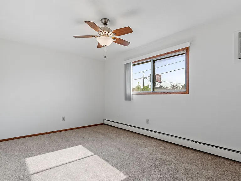 1605 Minnehaha Apartments — Photo 20