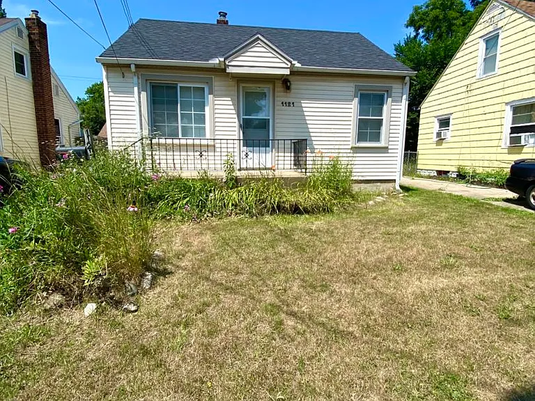 1121 Hapeman St — Photo 1