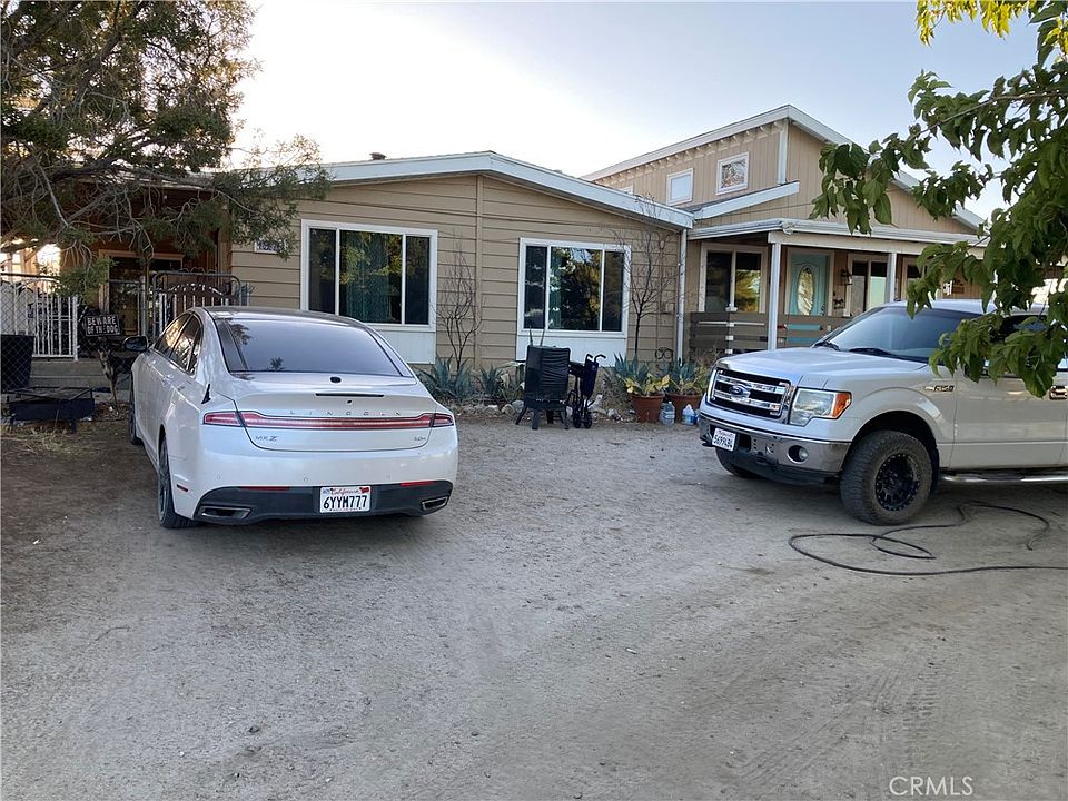 2nd image of 1948 Smoke Tree Rd