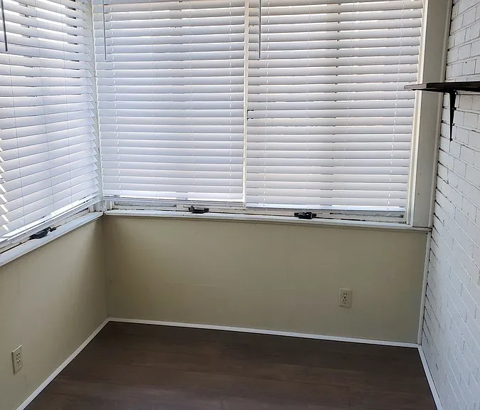 1652 Victoria Ave #MAIN — Photo 22