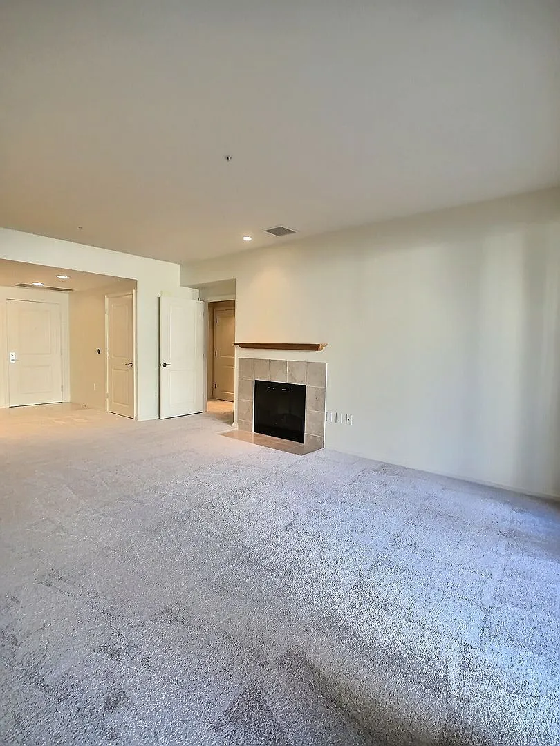 Huge 2 Bedroom/2 Bath Condo with Storage in Downtown San Jose — Photo 4