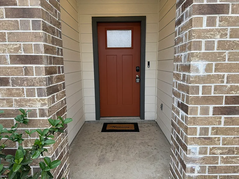 1815 Rolling Hill Ln — Photo 37