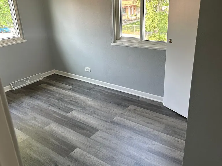 1505 Hervey Ave — Photo 12