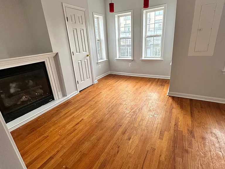726 8th St NE #A — Photo 7