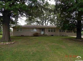 1765 E 1338th Rd, Lawrence, KS 66044
