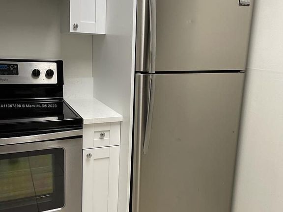 3rd image of 9450 Live Oak Pl APT 305