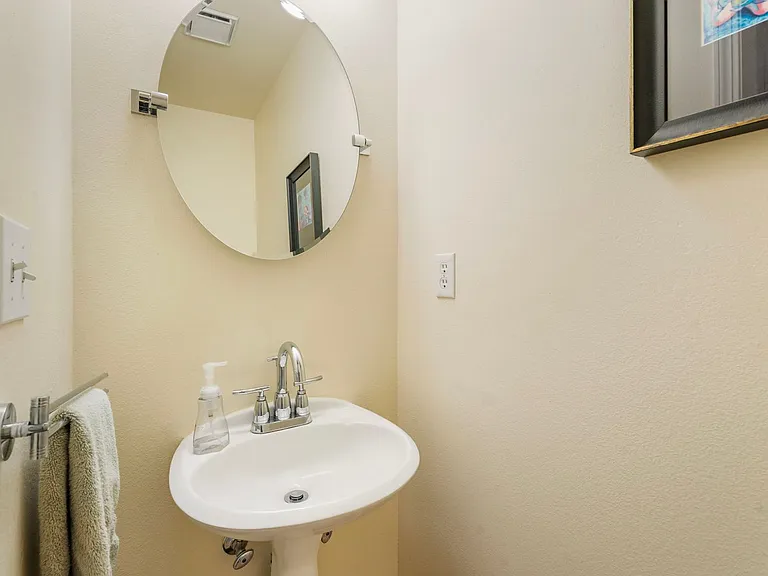 13278 Vermeer Dr — Photo 18