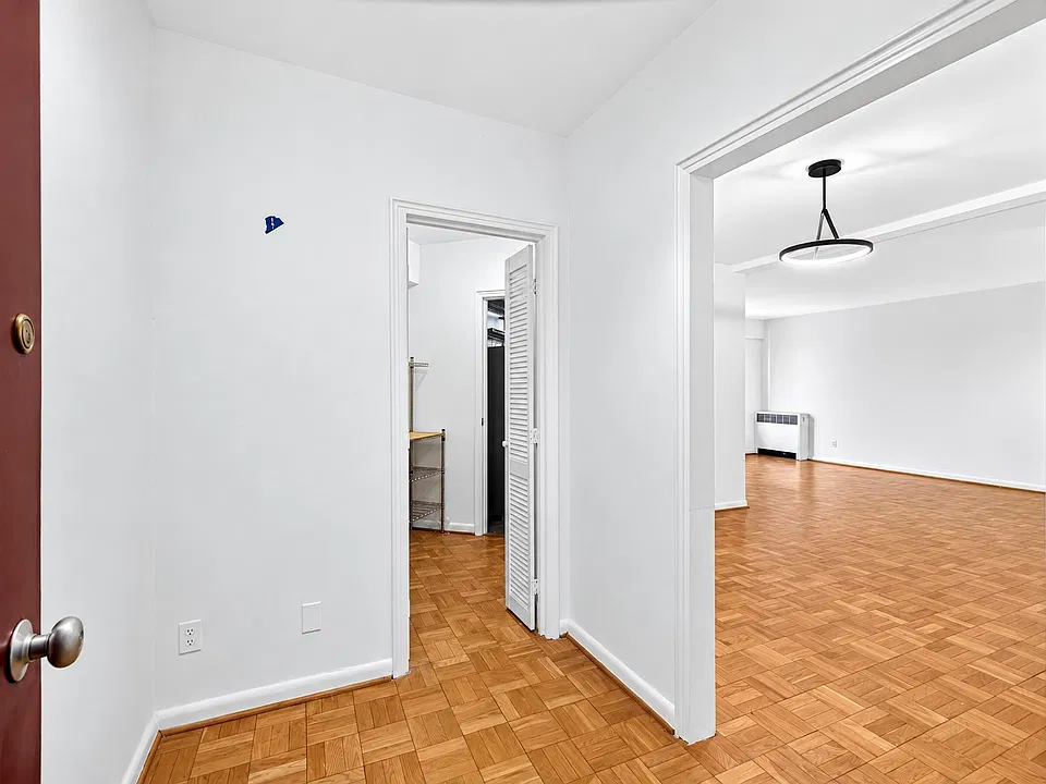 2500 Q St NW #506