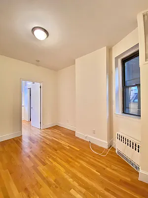 Rented by Waverly Realty Associates | media 6