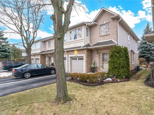 1353 Stephenson Dr, Burlington, ON L7S 2M4