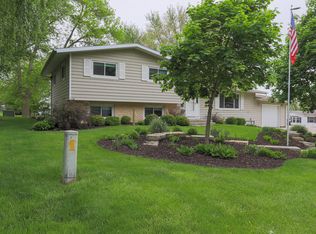 100 Meadow Ln, Minden, IA 51553