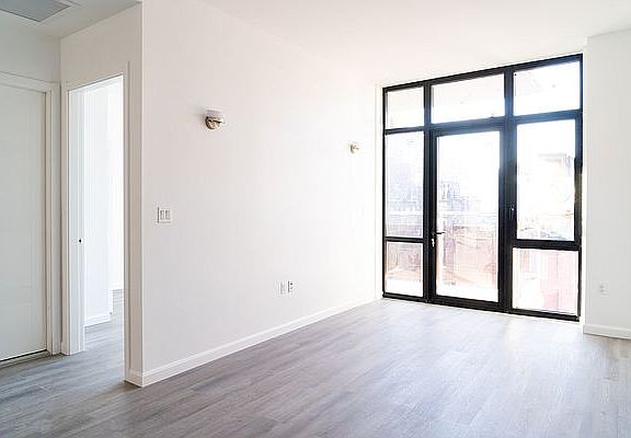 3rd image of 111 Mulberry St #6D