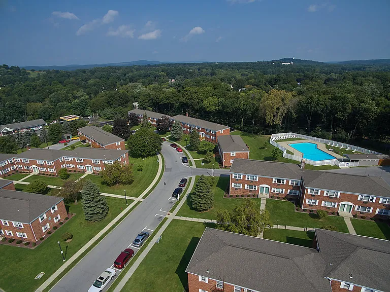 Ridgefield Apartments — Photo 13